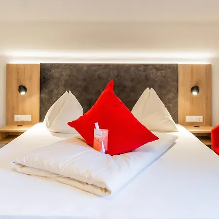 Hotel Rosenvilla 4*