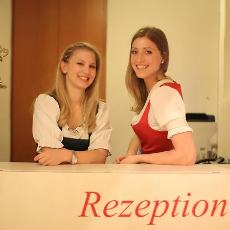 Hotel Rosenvilla 4*