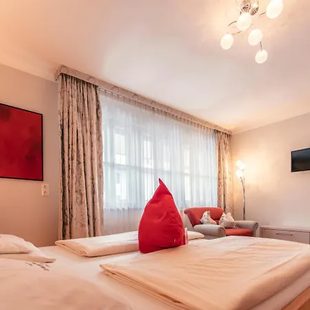 Hotel Rosenvilla 4*