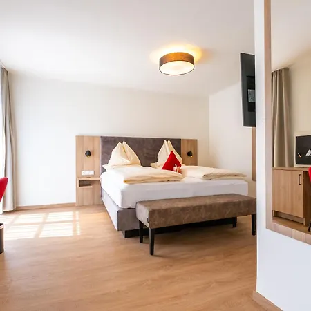 Hotel Rosenvilla 4*