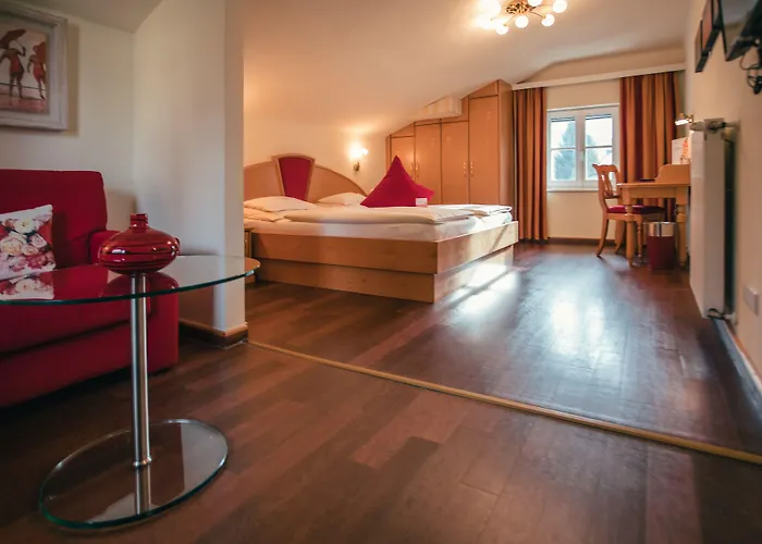 Rosenvilla Hotell 4*