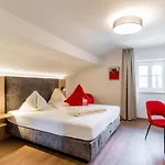 Rosenvilla 4*