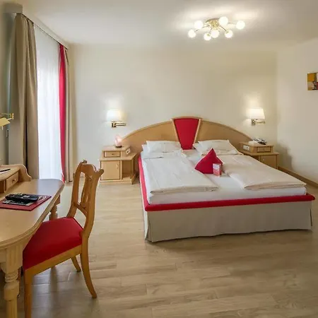 Ξενοδοχείο Rosenvilla 4*